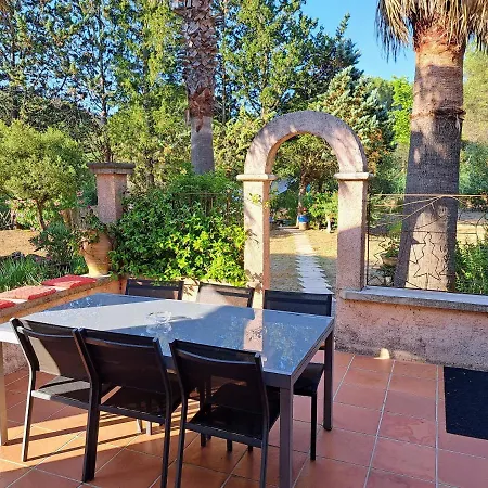 Prázdninový dům Provencale Avec Piscine Au Calme *